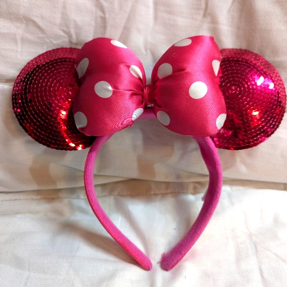 Pink Sequin Minnie Mouse Ears - Picture 1 of 8